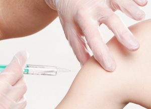 1 milliards de doses de vaccins anti-covid administrées - Angelo Esslinger