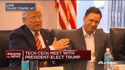 Donald Trump et Peter Thiel lors de la Tech Industry Meeting en 2016